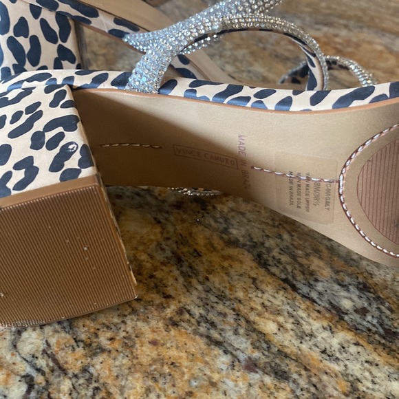 Vince Camuto leopard sandals - Picture 11 of 11